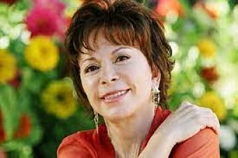 Biografía Corta de Isabel Allende
